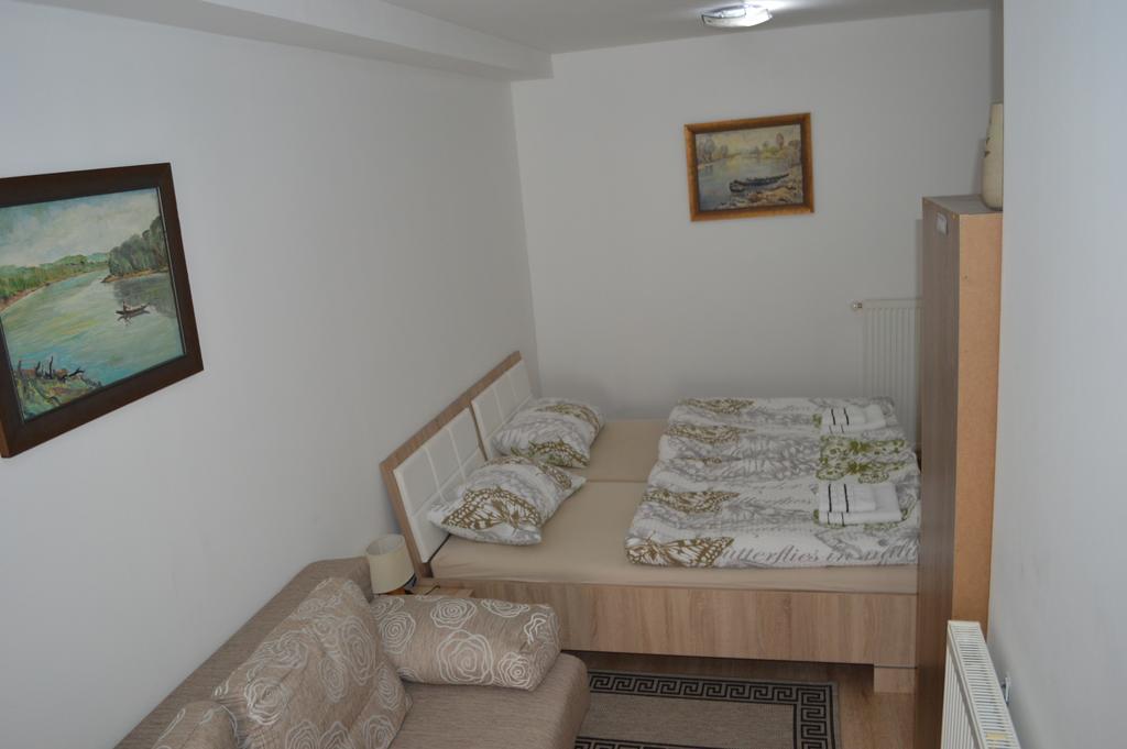 Rooms Aracic Slavonski Brod Exterior foto