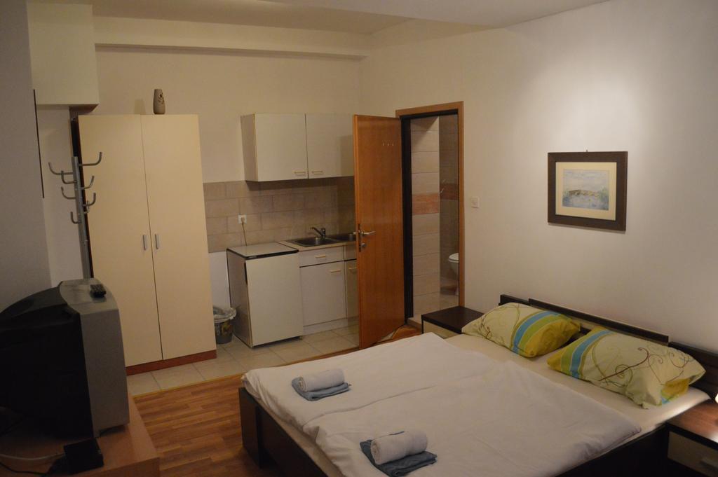 Rooms Aracic Slavonski Brod Exterior foto
